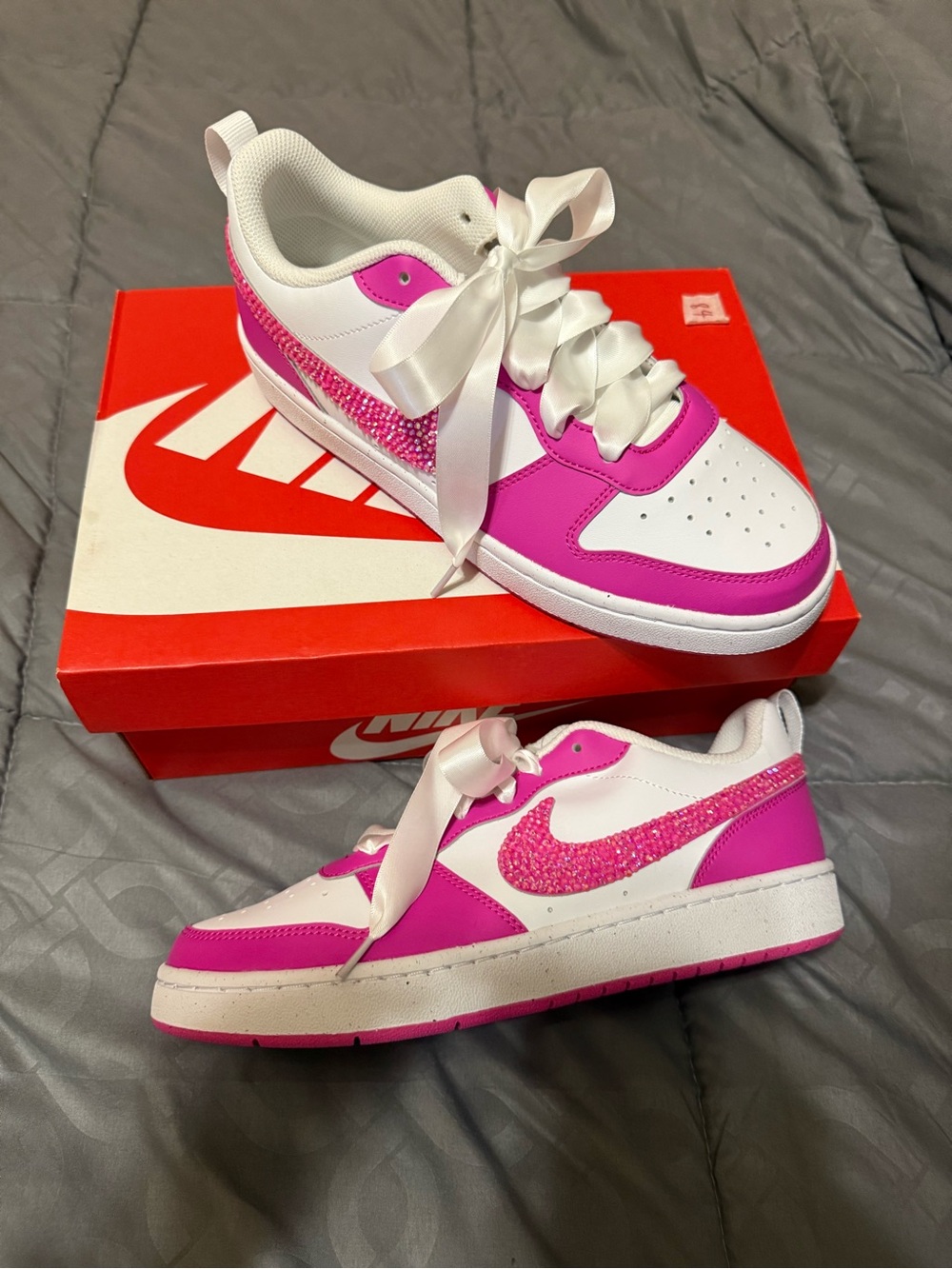Nike Court Borough Hot Pink Low-Tops with Crystal Swoosh 7y or 8.5 women’s